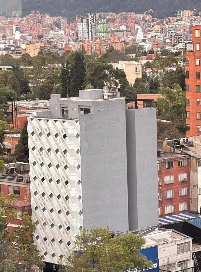 Em Hotel Corferias Embajada Americana Bogota Luaran gambar